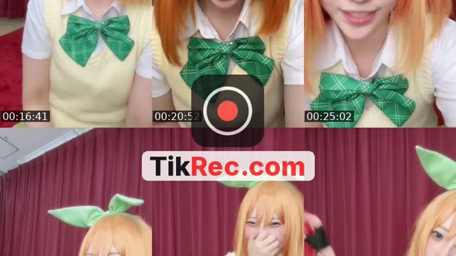 TikTok live: 四葉コスプレ by @aoka_dayo