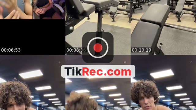 TikTok live: Temporary bannana by @m6nny3lg