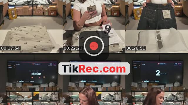 TikTok live: Pakketjes openen! by @pakketjesdotnl