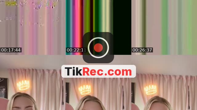 TikTok live: say hi to Goddess by @sendtodaisy