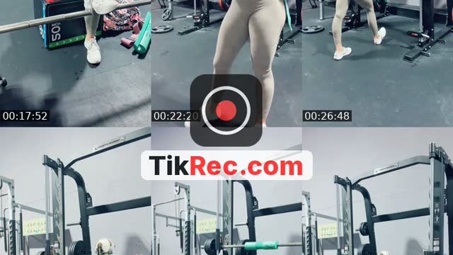 TikTok live: leg day 🔥 by @alexthefitmom