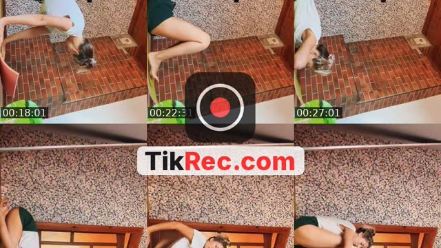 TikTok live: Daily yoga class by @viktoriasudomora