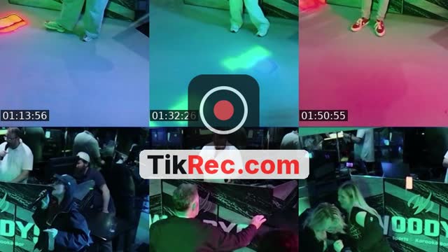 TikTok live: 🔥 After Dark Karaoke by @woodysbarliverpool