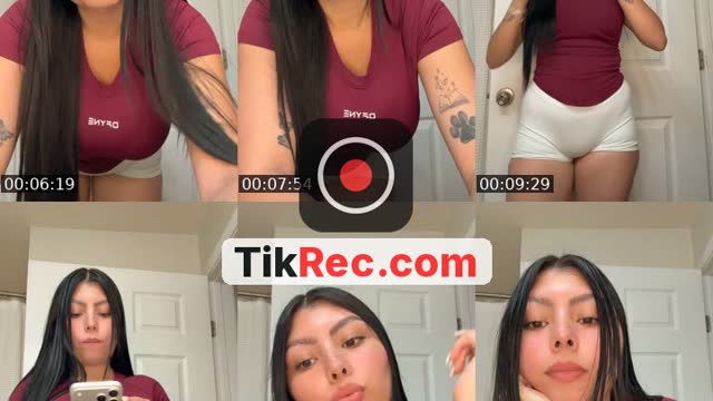 TikTok live: Hola 🫦 by @liz_p22