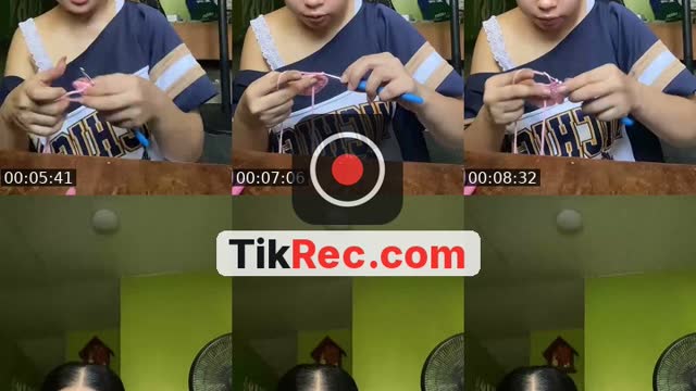 TikTok live: Rawr by @yunibeeez