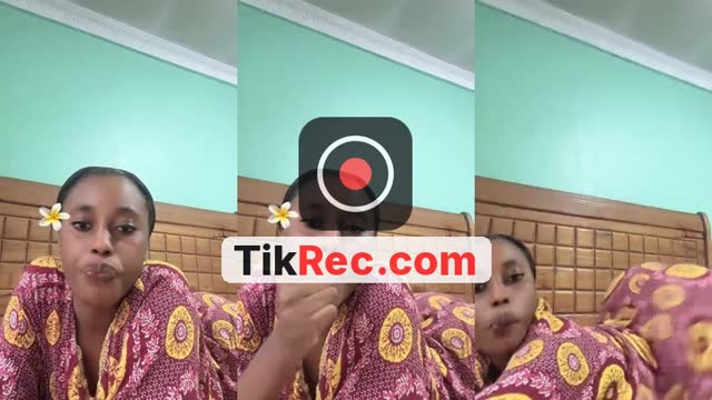 @myphina666 TikTok live