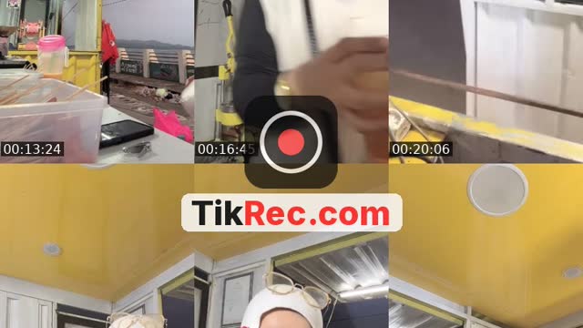 TikTok live: Capek 🏃 by @manusia.com070
