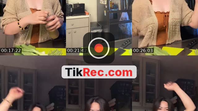 @emmmchan_11 TikTok live from 2026-09-23