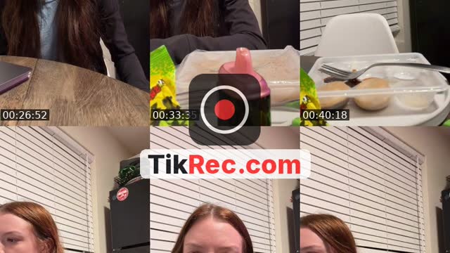 TikTok live: hi by @elyssakate4