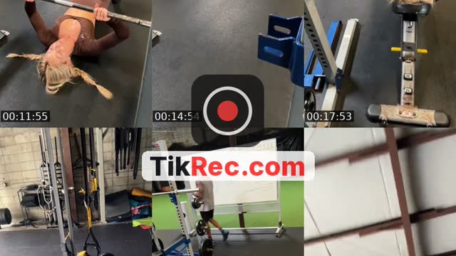 TikTok live: Upper body training 🍑💗 by @liaconno