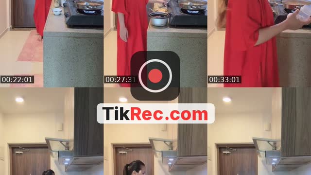 TikTok live: COOKING NASI GULAI 😍🎀 by @sasyaammar