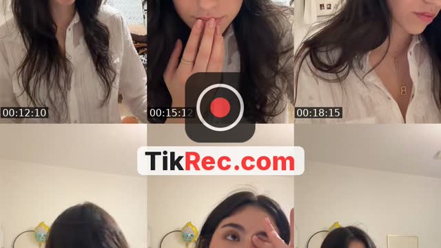 TikTok live: awcute by @prettyhottspicyprincess