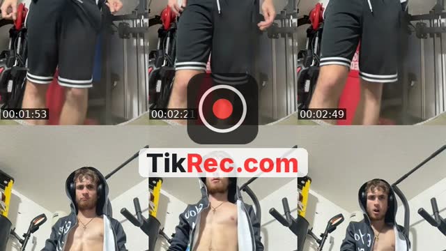 TikTok live: 1 gift = ab workout by @damenice4