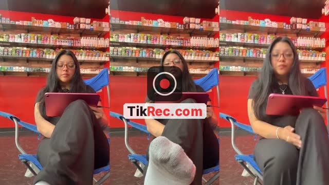 @ghostg1rl.__ TikTok live