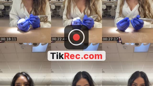 TikTok live: do dental work w me and party by @hearteyes444hanna