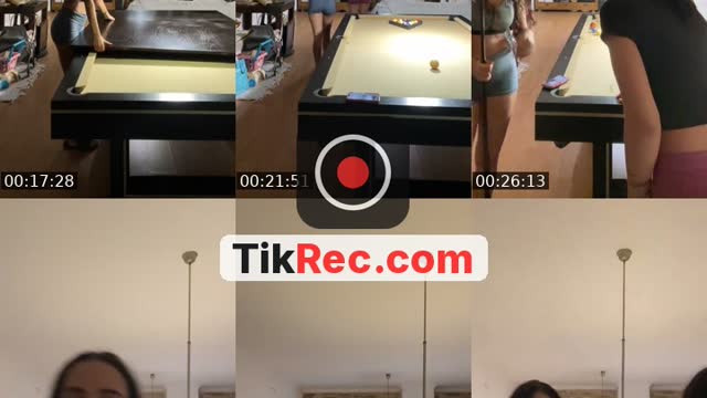 TikTok live: 🤪 by @rand0msh1tlmao