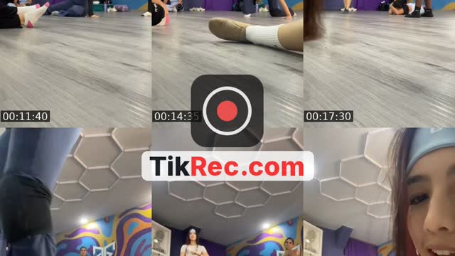 @saxhraaa TikTok live
