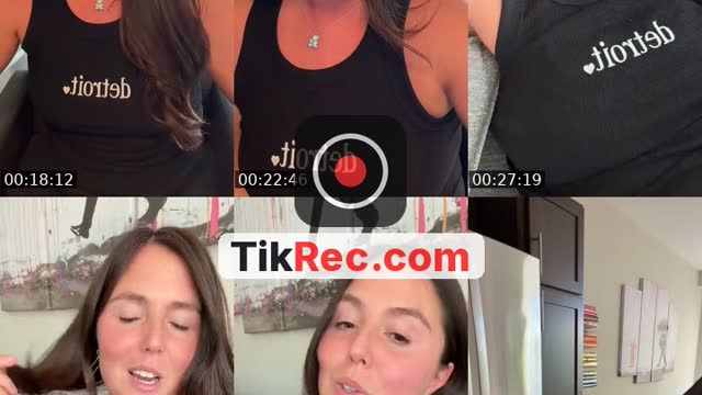 TikTok live: 🦁🦁🦁 by @floofdakota
