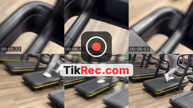 TikTok live: Rolling with the bestie by @stephanie.mm0