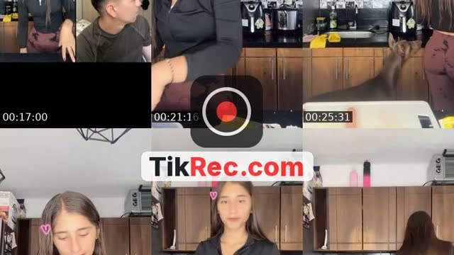 TikTok live: Holi🦋 by @sofiramirez.15