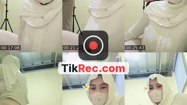 TikTok live: Holla everyone by @it.sme_lika