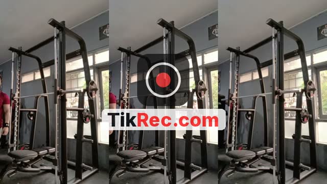@anakpaklurah770 TikTok live