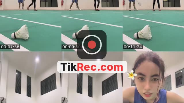 TikTok live: alone by @puterifhnn