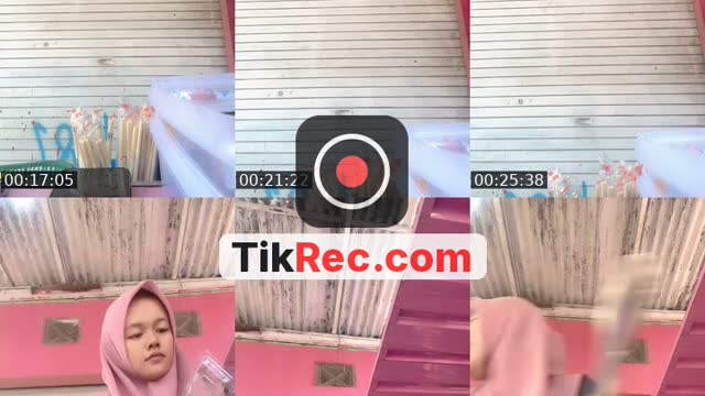 TikTok live: selatan roket chicken cepiring by @kimbabprasmanancepiring