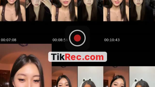 TikTok live: Heyyy by @dinasunn