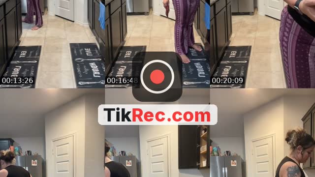 @badmominrealestate TikTok live from 2026-10-01