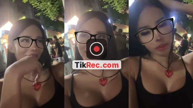 @zahira.caramel TikTok live