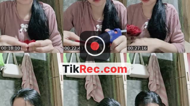 TikTok live: 🎭 by @linda22_
