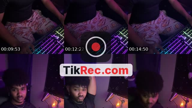 TikTok live: Chatting and gaming🎮😁 by @moonnbboyy4