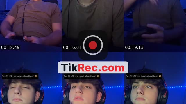 TikTok live: Come chill by @nxnchalantdreadhead