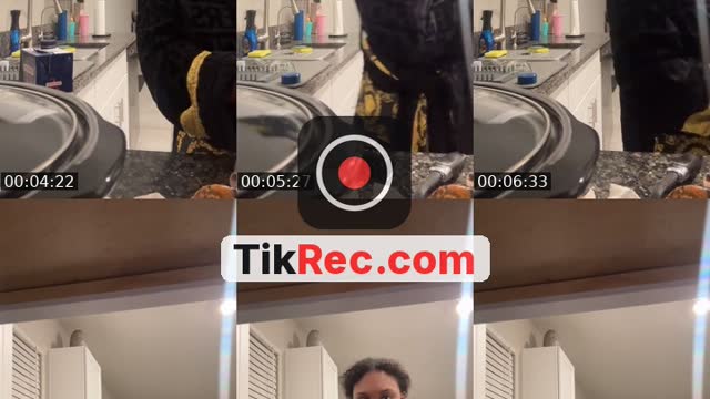 @cheekyp7 TikTok live from 2026-10-08