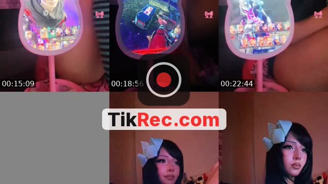 TikTok live: apex🪽 by @sspiralout