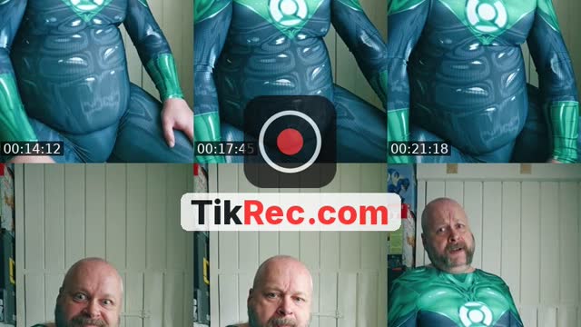 TikTok live: Big Gay Bear 💪🐻 by @bluboosh