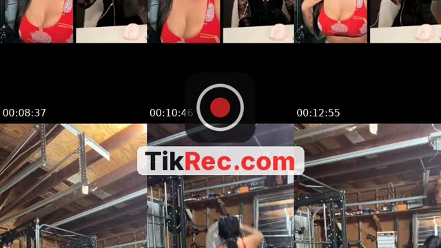 TikTok live: Say hi 👋 by @erikameta