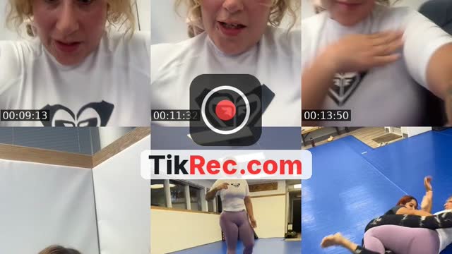 TikTok live: Vibing with the bestie🫶🏻  by @stephanie.mm0