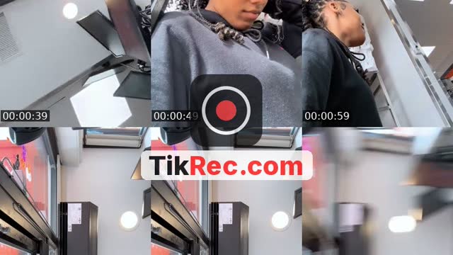 @britneyandreaa4 TikTok live from 2026-10-10