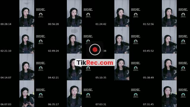 TikTok live: singing🫧 by @byliawav