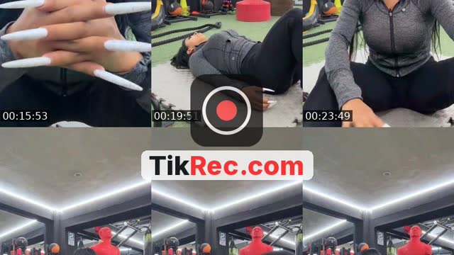 TikTok live: Haciendo estiramientos by @melhoon_1