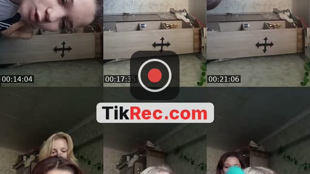 @softymoon09 TikTok live
