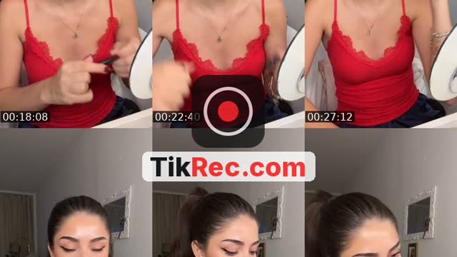 TikTok live: HALOWEEN MAKEUP 😱🤭🥲😝⭐️ by @godiaxenia