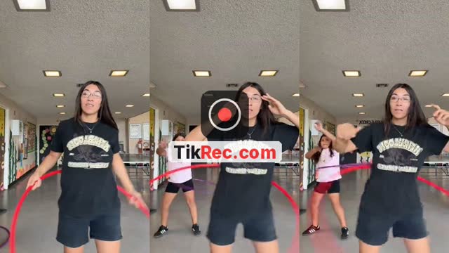 @justcallmeesme TikTok live from 2026-10-10