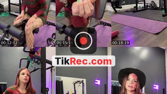 @zombmxm TikTok live from 2026-10-10