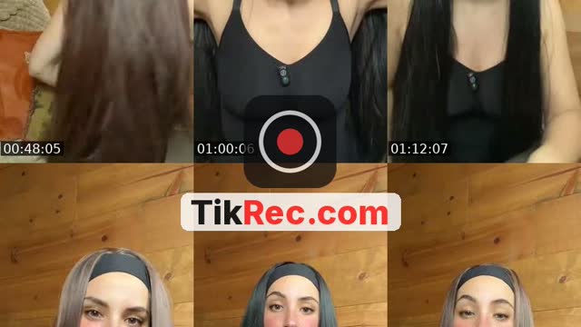 @andreaescribens TikTok live from 2026-10-11