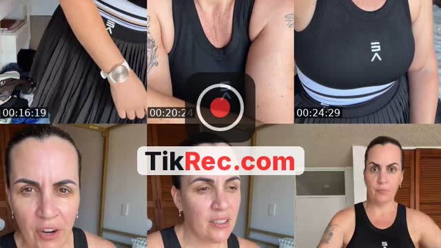 @burpiestbaddie TikTok live from 2026-10-11