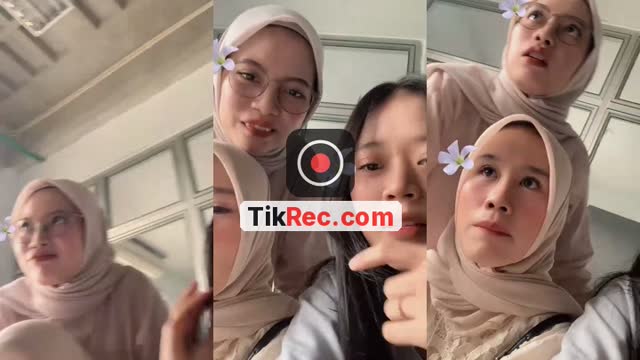 TikTok live: ada umi pipik by @strwbrry.shortcakes