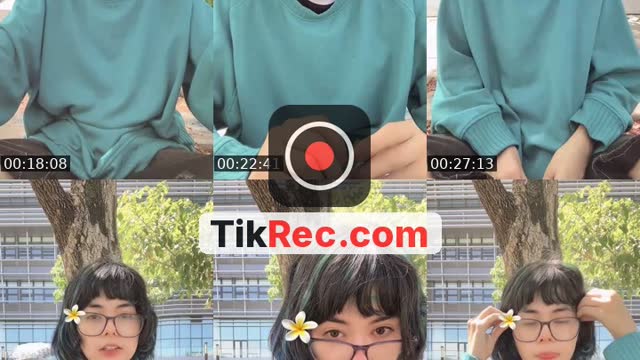 TikTok live: Hola by @zoegrm15